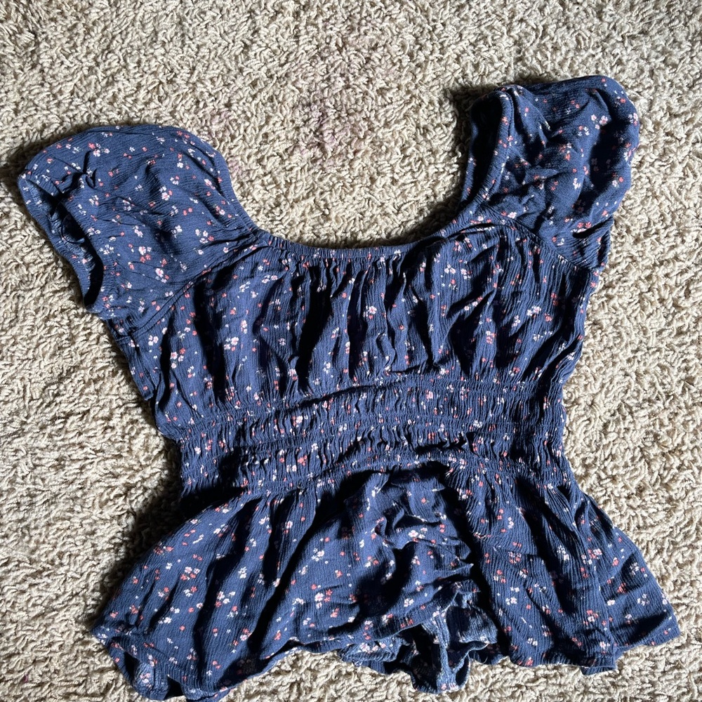 American Eagle crop top